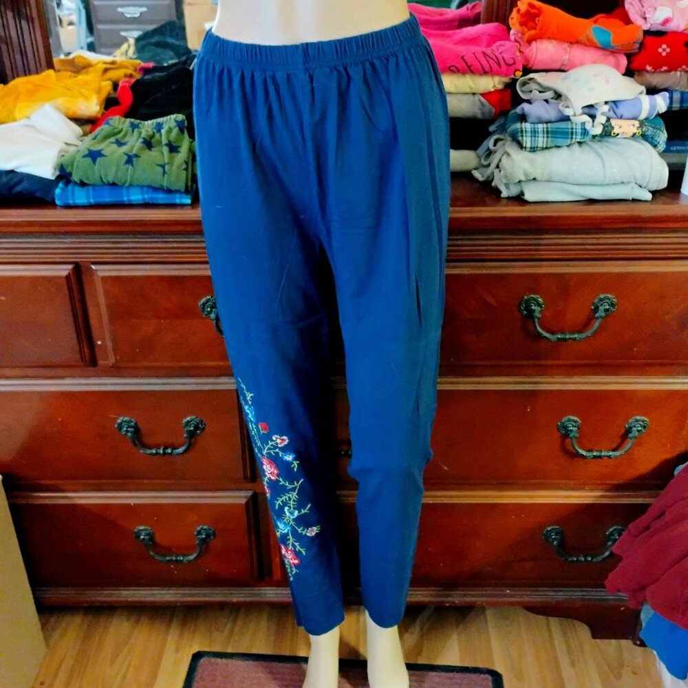 Blue Cotton/Spandex Pants w/Embroidered Floral Design